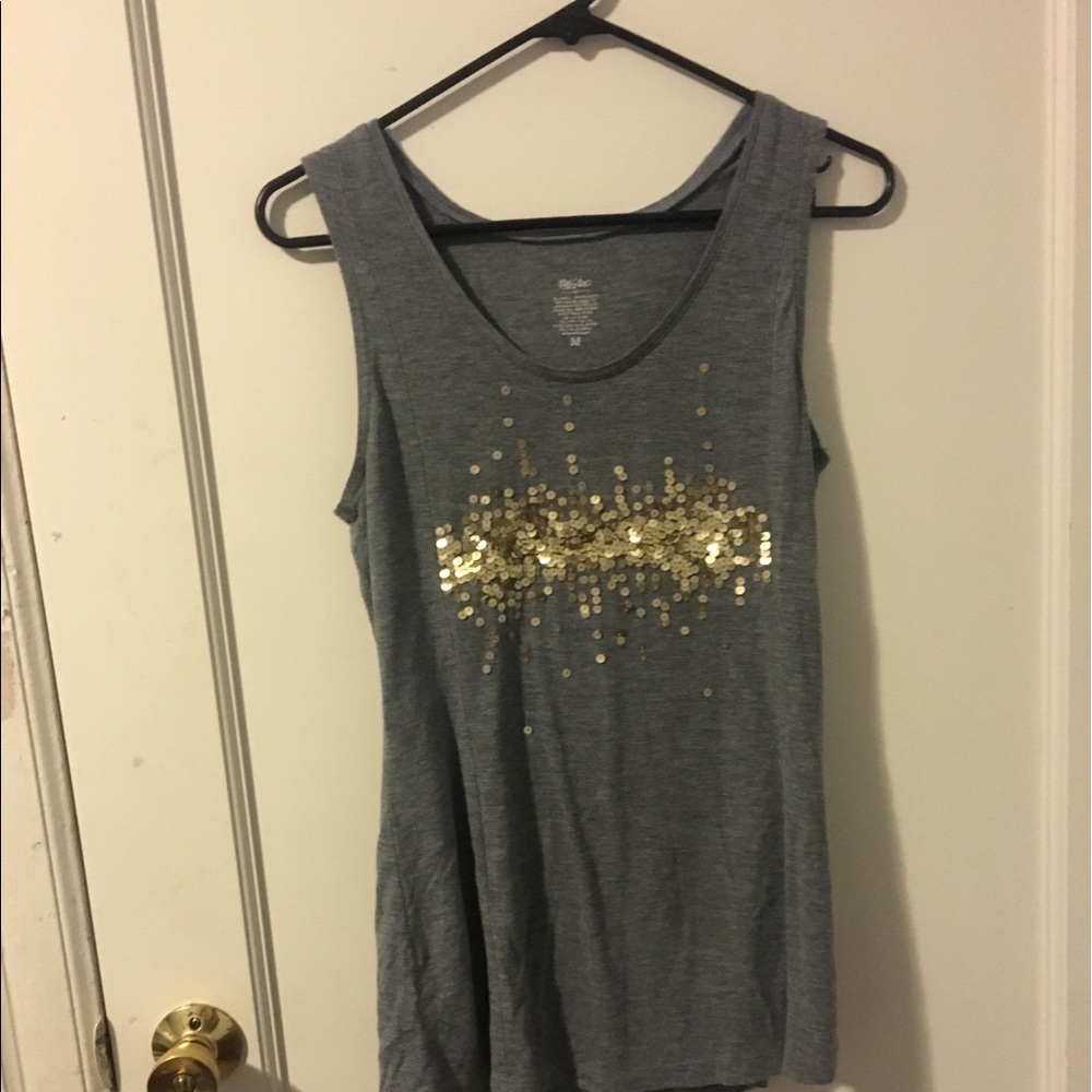 Gray tank top